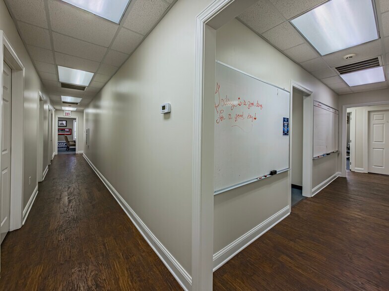 More Photos Of 1108 Gornto Rd, Valdosta Office For Sale