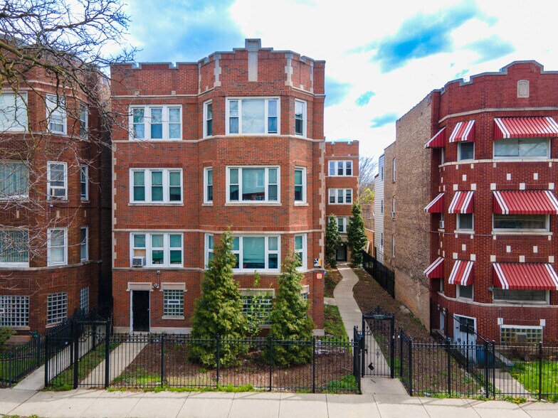 More Photos Of 8031-8035 S Drexel Ave, Chicago Apartments For Sale