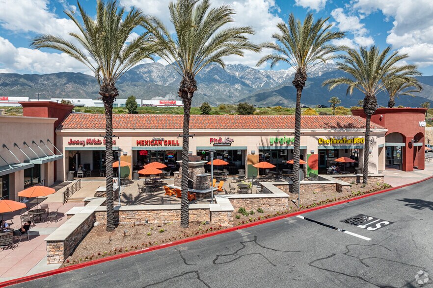 More Photos Of 1931-1941 Campus Ave, Upland Unknown For Lease