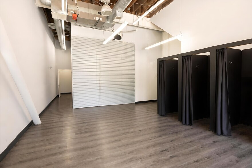 More Photos Of 1048-1050 S Los Angeles St, Los Angeles Storefront Retail Office For Sale