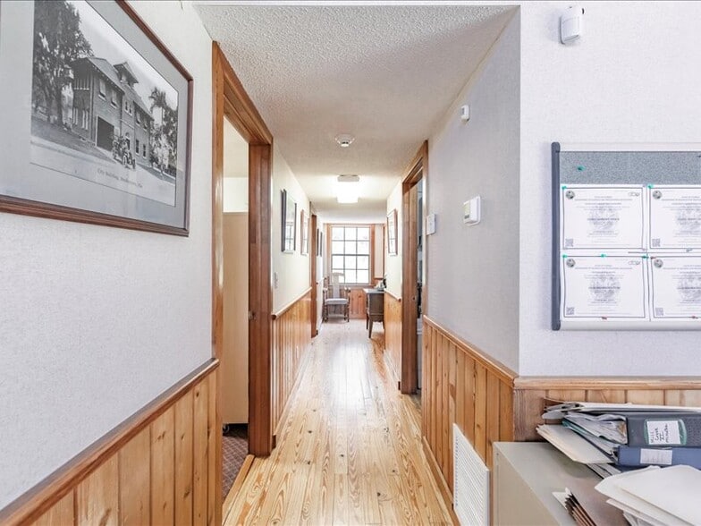 More Photos Of 13225 FL-64, Bradenton Loft Creative Space For Sale