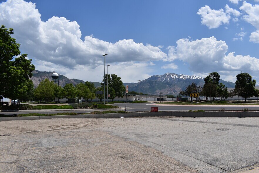 More Photos Of 884 W 2nd St, Ogden Warehouse For Lease