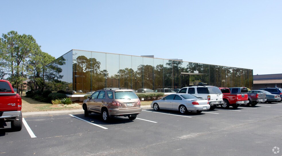 More Photos Of 7899 Baymeadows Way, Jacksonville Office For Lease