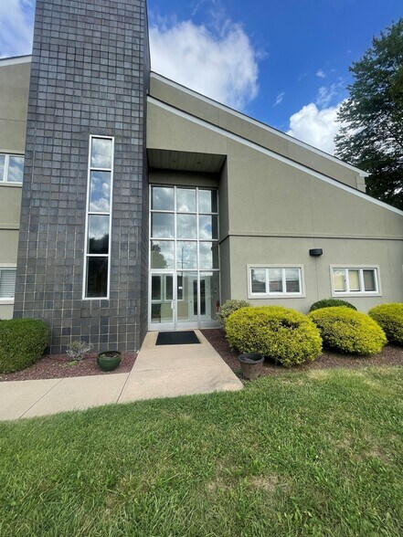 More Photos Of 977 State Route 33, Monroe Township Office For Lease