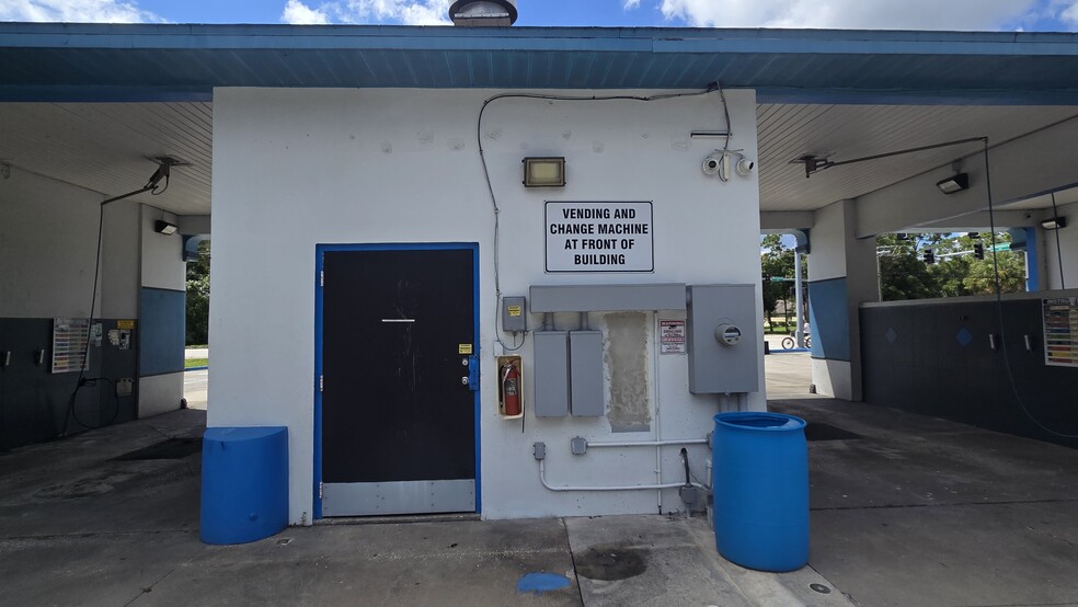 More Photos Of 745 S Wickham Rd, Melbourne Carwash For Sale