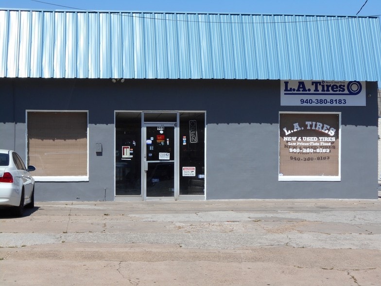 Primary Photo Of 315 N Locust St, Denton Restaurant For Sale