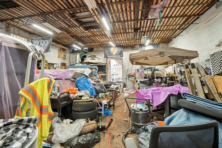 More Photos Of 6105-6117 Vine St, Cincinnati Storefront Retail Residential For Sale