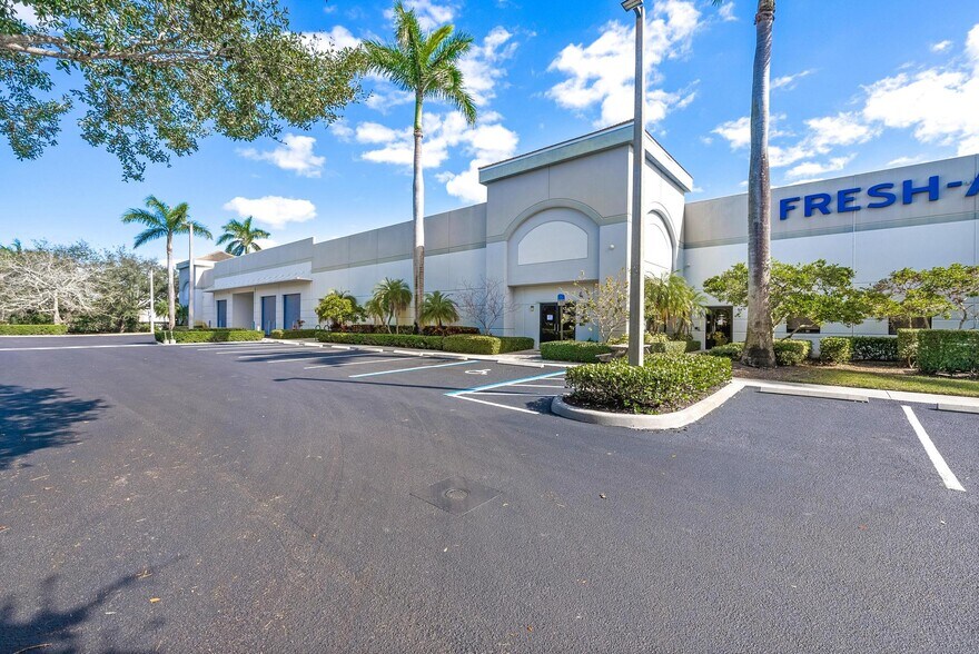 More Photos Of 1838 Park Ln S, Jupiter Warehouse For Sale