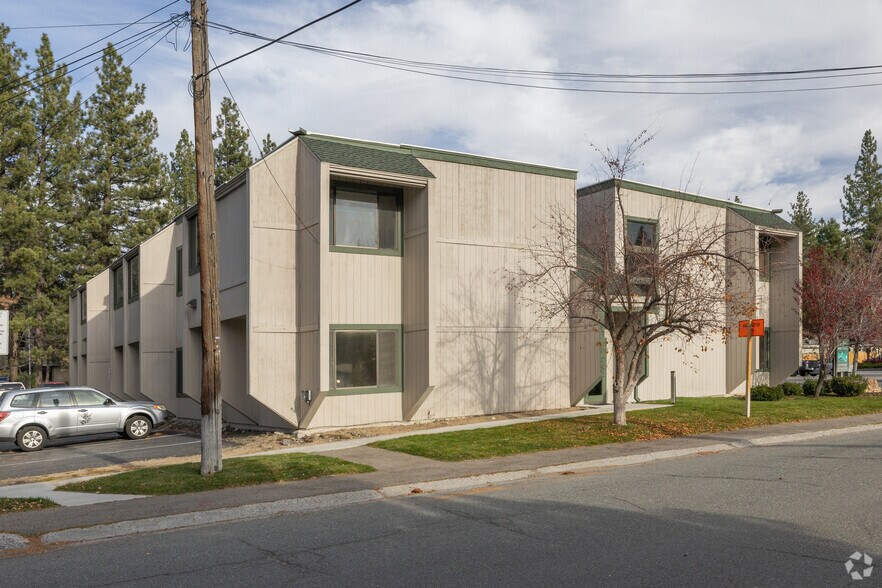More Photos Of 2489 Lake Tahoe Blvd, South Lake Tahoe Office For Lease