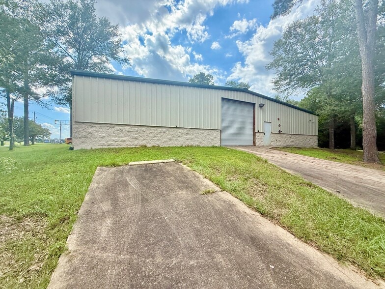 More Photos Of 1906 Ross Clark Cir, Dothan Warehouse For Sale
