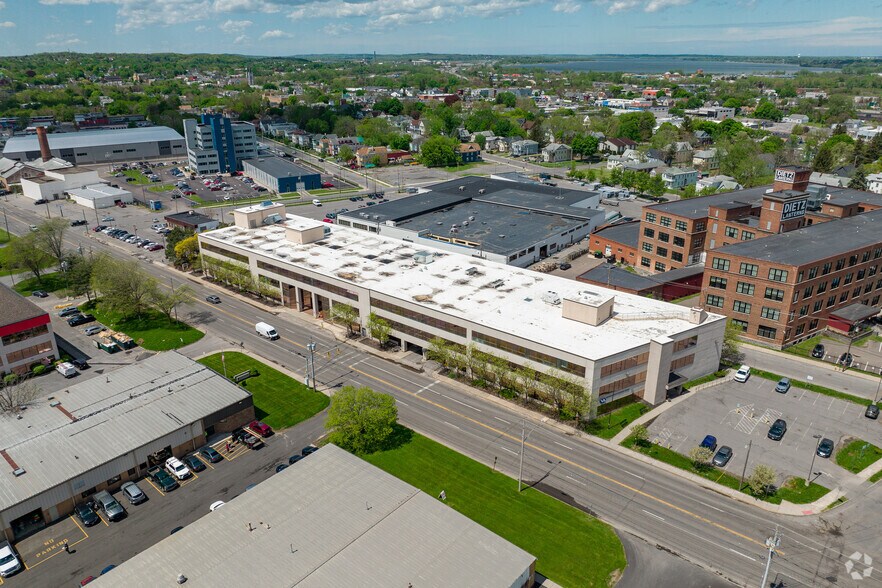 More Photos Of 620 W Erie Blvd, Syracuse Medical For Sale