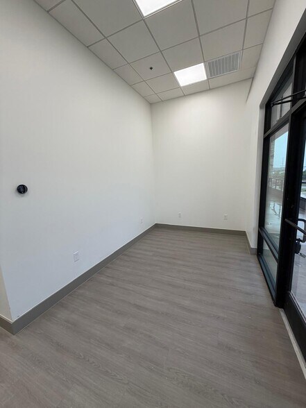 More Photos Of 15301 Ronald Reagan Blvd, Leander Coworking Space
