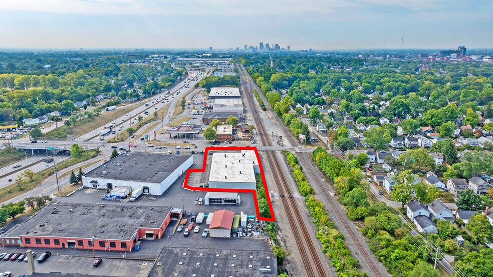 More Photos Of 620 E Weber Rd, Columbus Warehouse For Lease