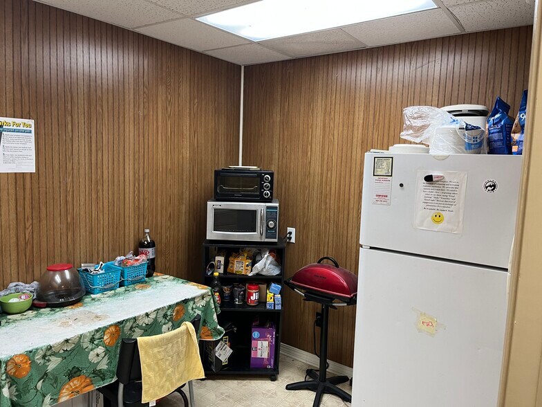 More Photos Of 5013 Park St, Jacksonville Auto Repair For Sale
