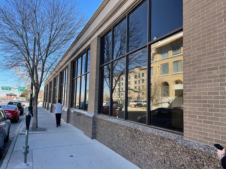 More Photos Of 416 N Stanton St, El Paso Office For Lease