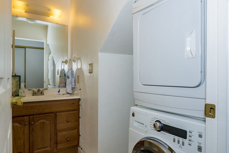 More Photos Of 3337 La Canada Dr, Cameron Park Apartments For Sale