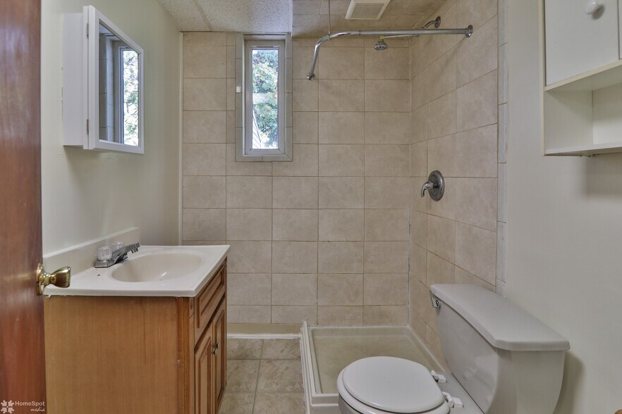 More Photos Of 516 Broadway, Bethlehem Apartments For Sale