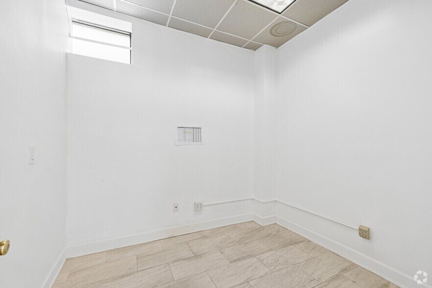 More Photos Of 949-955 Yonkers Ave, Yonkers Medical For Lease