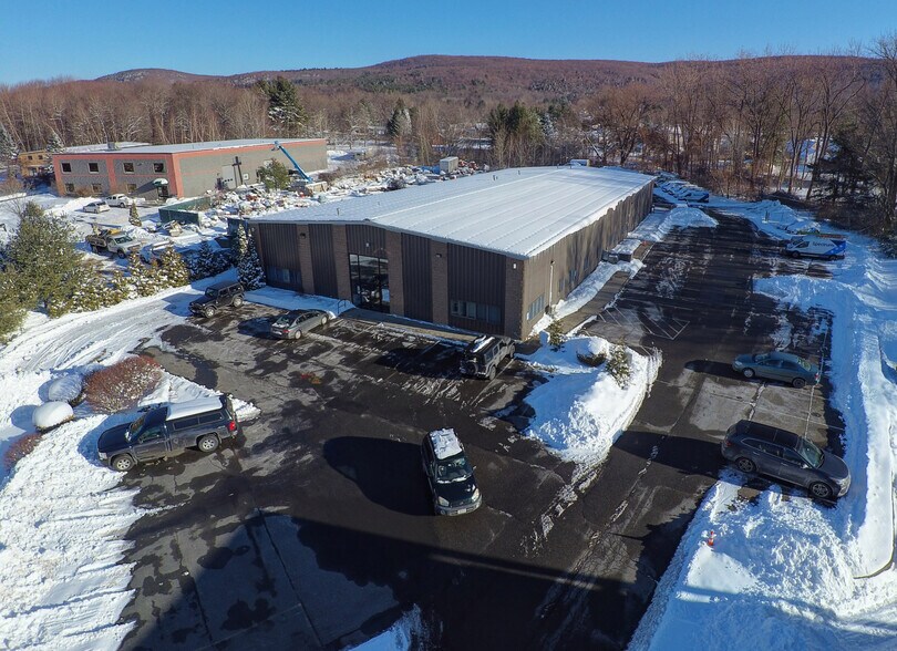 More Photos Of 4 Federico Dr, Pittsfield Office For Sale