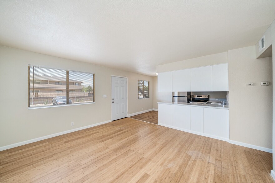 More Photos Of 2555 G St, Sparks Apartments For Sale