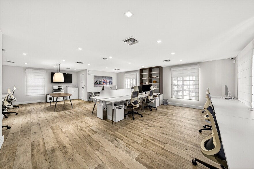 More Photos Of 5801 Biscayne Blvd, Miami Loft Creative Space For Lease