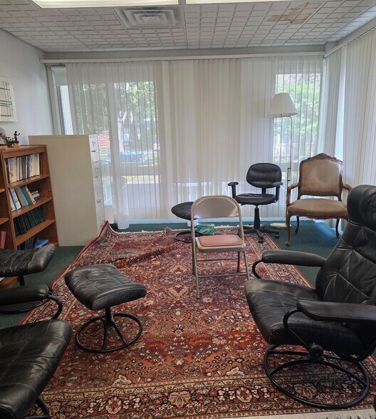 More Photos Of 60 Washington Ave, Hamden Medical For Sale