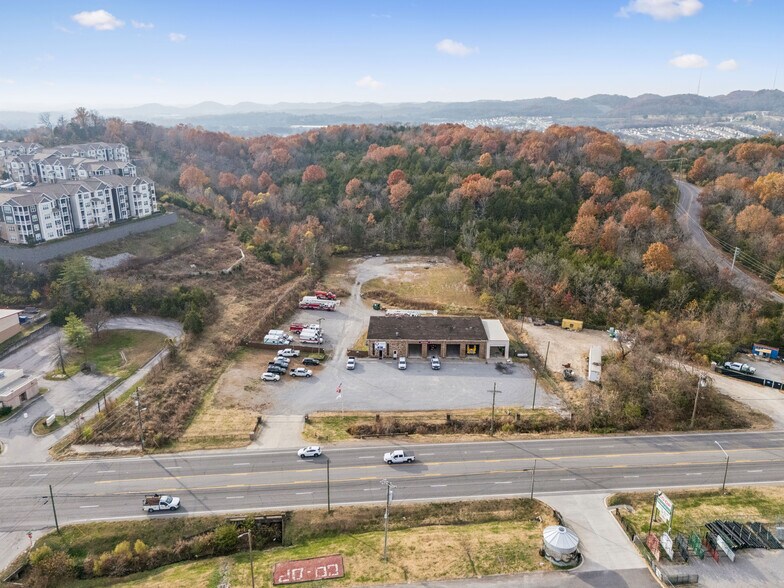 More Photos Of 3502 Dickerson Pike, Nashville Flex For Sale