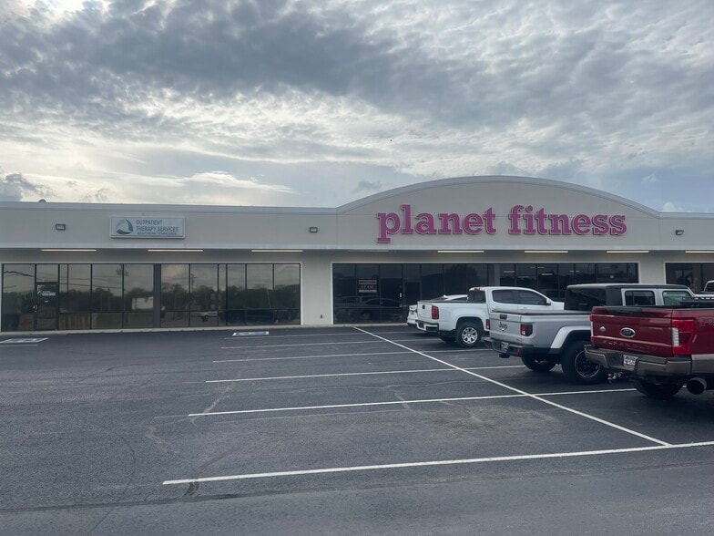 Primary Photo Of 92 Bible Crossing Rd, Decherd Storefront Retail Office For Lease