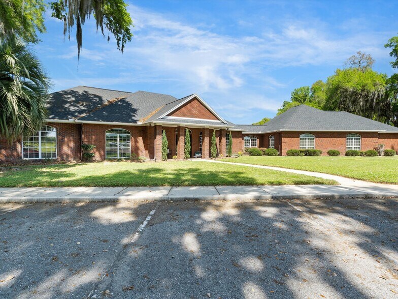 More Photos Of 15400 S US Highway 301, Summerfield Office For Sale