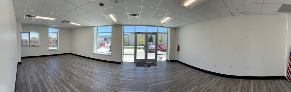 More Photos Of 7240 Greendale, Windsor Warehouse For Lease