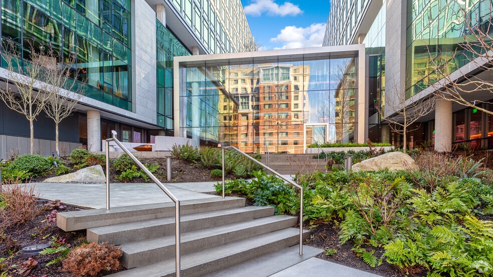 More Photos Of 1103 Lake Washington Blvd N, Renton Office For Sale