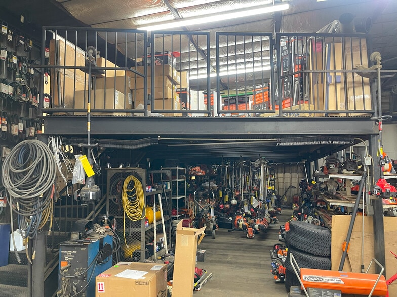 More Photos Of 10190 Old Indian Head Rd, Upper Marlboro Freestanding For Sale