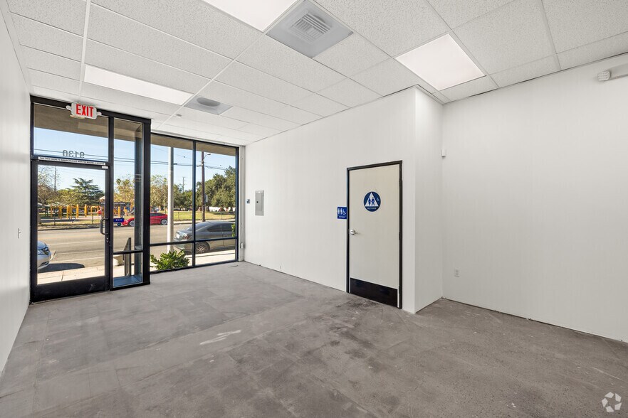 More Photos Of 9124-9134 Van Nuys Blvd, Panorama City Restaurant For Lease