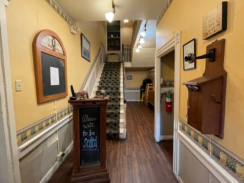 More Photos Of 298 Old Bowers Rd, Mertztown Restaurant For Sale