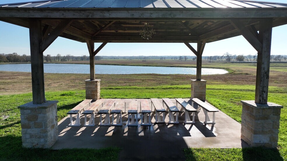 More Photos Of 10919 Highway 36, Bellville Restaurant For Sale