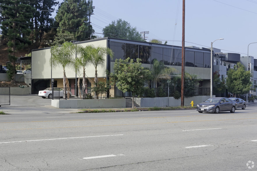 Primary Photo Of 10700 Ventura Blvd, Studio City Office For Lease