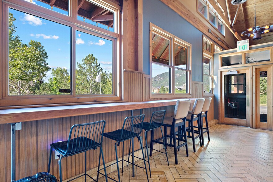 More Photos Of 14886 S Traverse Ridge Rd, Draper Restaurant For Sale