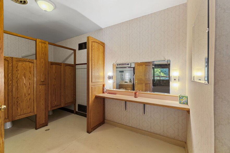 More Photos Of , Willits Unknown For Sale