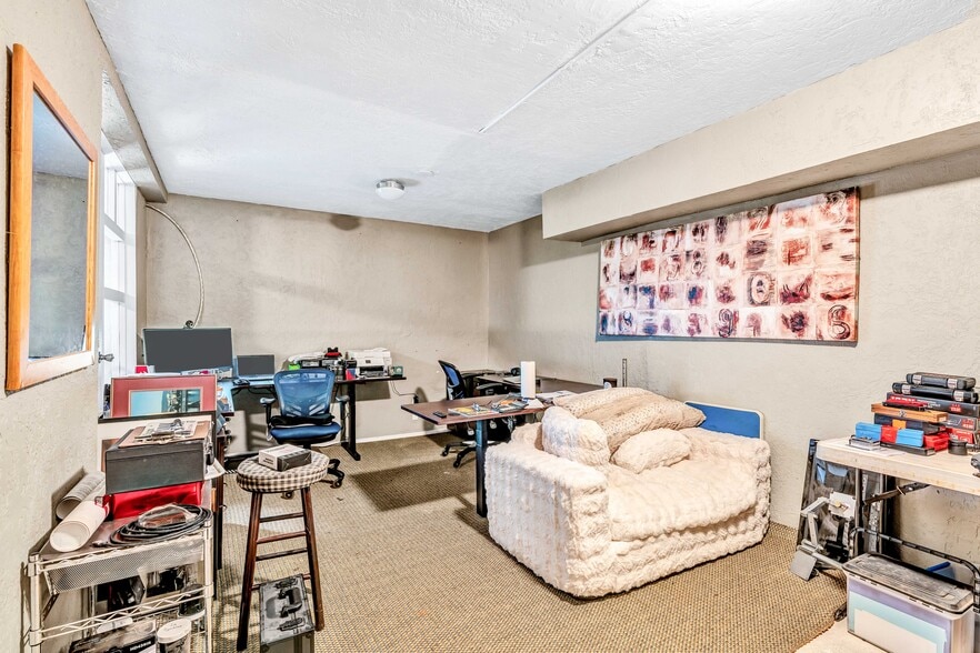 More Photos Of 6729 SE 162nd Ave, Portland Horse Stables For Sale