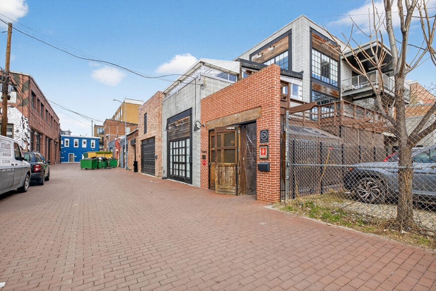 More Photos Of 916 Blagden Aly NW, Washington Flex For Sale