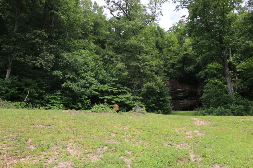 More Photos Of 11251 Highway 90, Parkers Lake Hotel For Sale