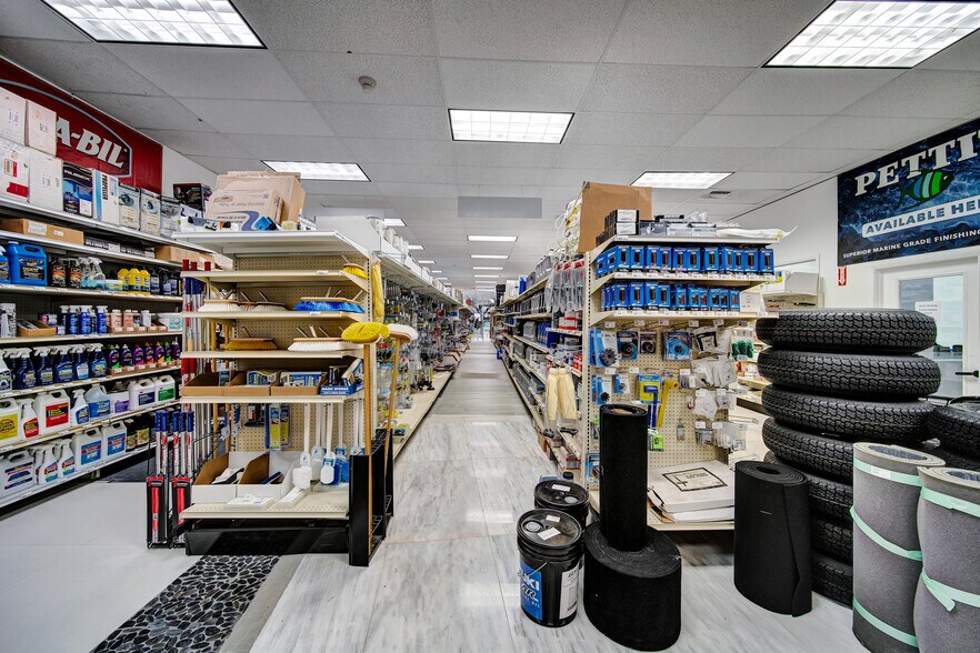 More Photos Of 14951 S Dixie Hwy, Palmetto Bay Freestanding For Lease