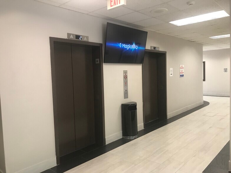 More Photos Of 3315 Burke Rd, Pasadena Medical For Lease