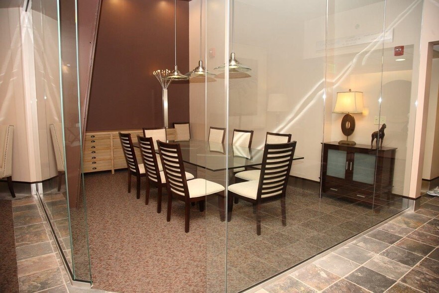 More Photos Of 289 Elm St, Marlborough Warehouse For Lease