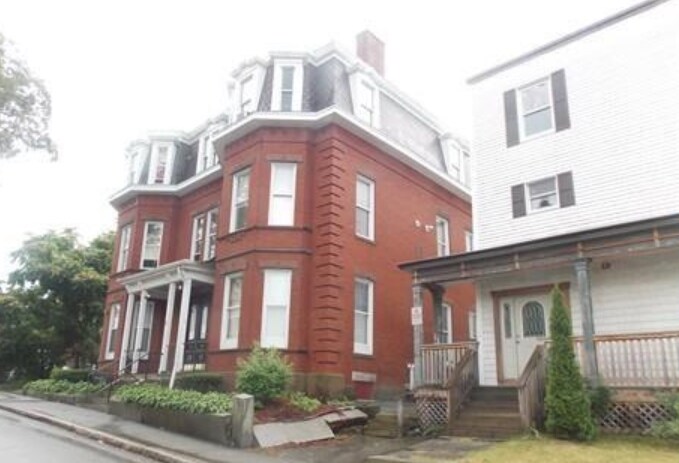 Primary Photo Of 7 Sycamore St, Worcester Dormitory For Sale