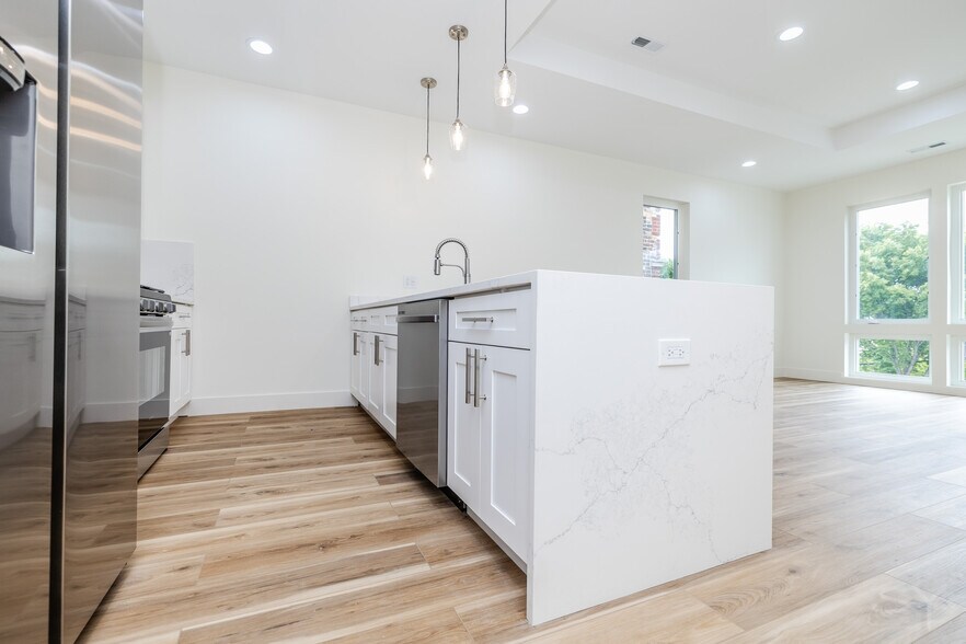 More Photos Of 2611 21st st, Chicago Apartments For Sale