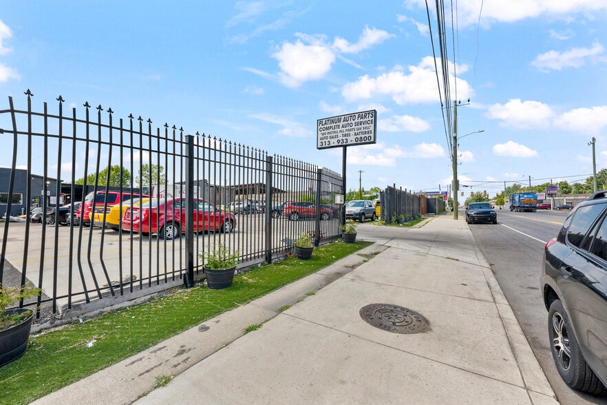 More Photos Of 11435 Schaefer Hwy, Detroit Warehouse For Sale