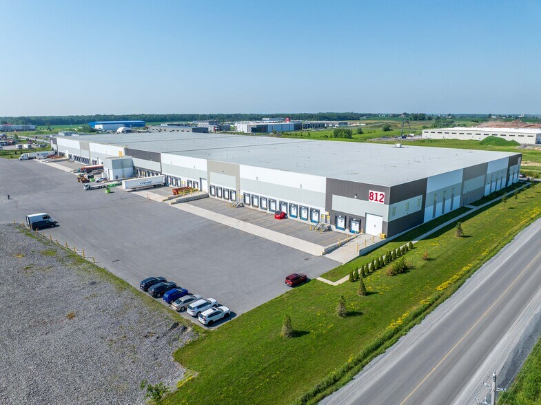 More Photos Of 812 Burton Rd, Vars Warehouse For Lease