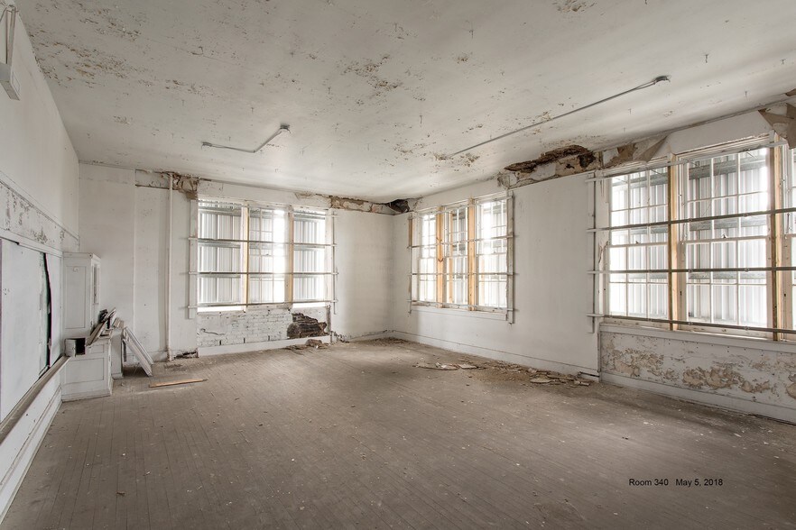 More Photos Of 1301 Clouet St, New Orleans Schools For Sale