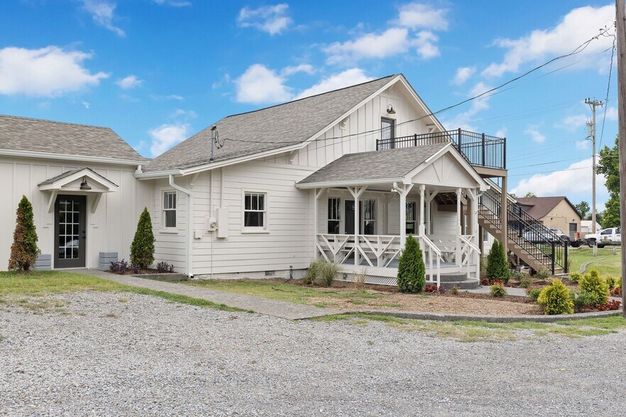 More Photos Of 157 Old Shackle Island Rd, Hendersonville Storefront Retail Office For Sale